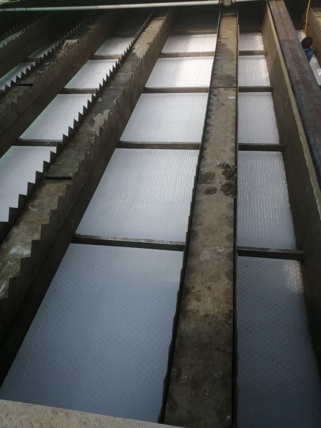 斜管填料沉淀池日常维护避免倒塌